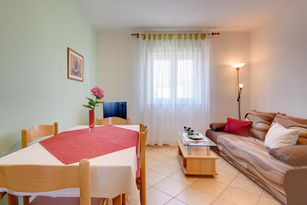 Apartment Pepca *